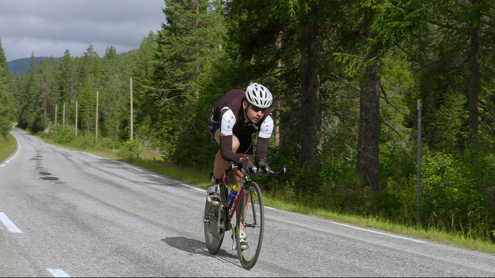 九游(jiuyou)官方网站-中国男篮专注提升体能 强化比赛持久力，中国男篮训练