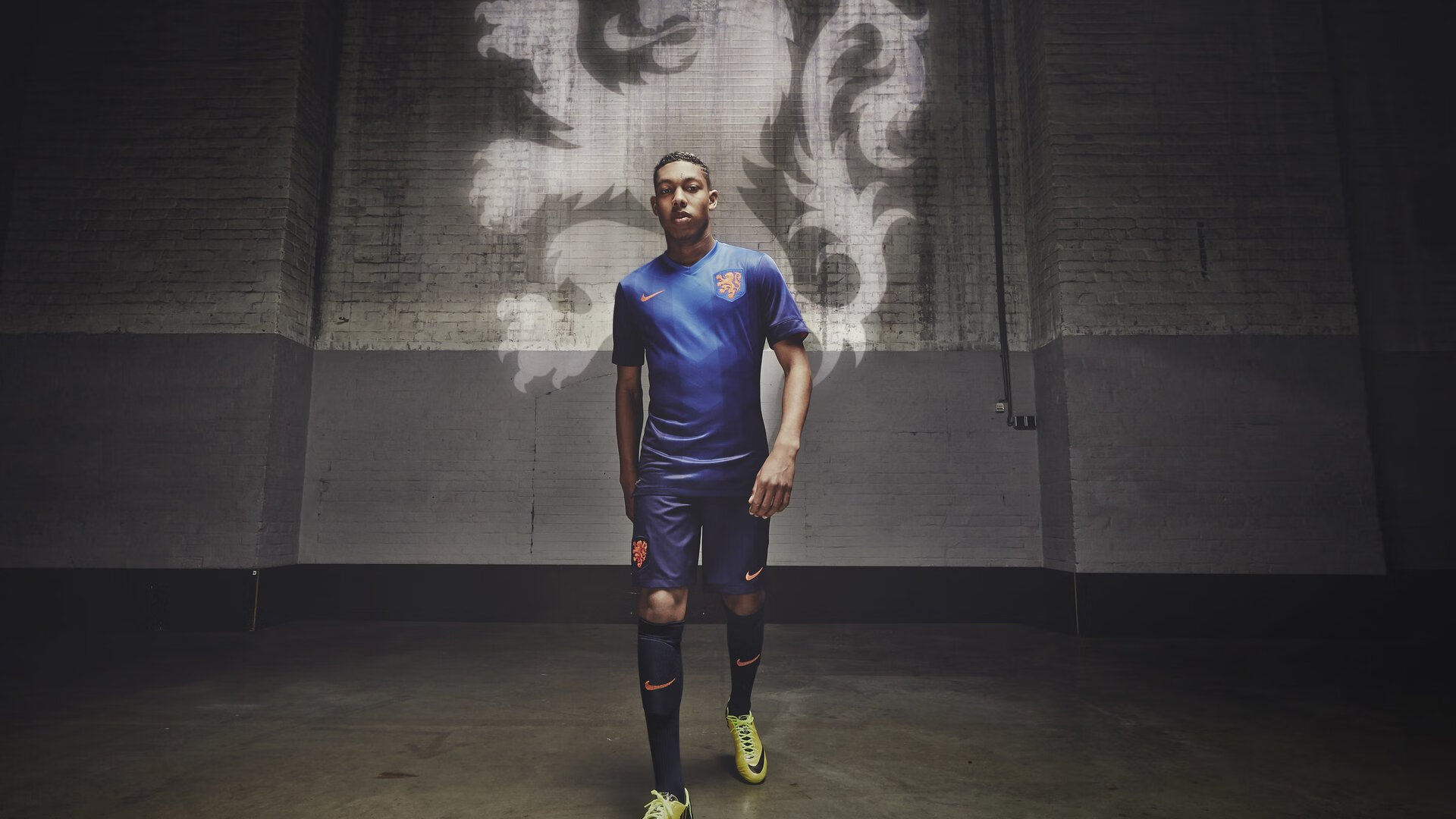 九游下载官网-外线节奏拉开是否更利于突破球员冲击篮下，篮球外线进攻战术